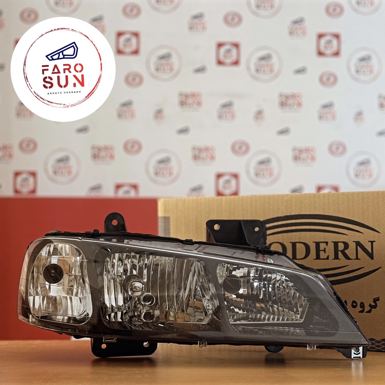 چراغ جلوی پژو پارس بهینه برند مدرن صنعت (سمت راست)