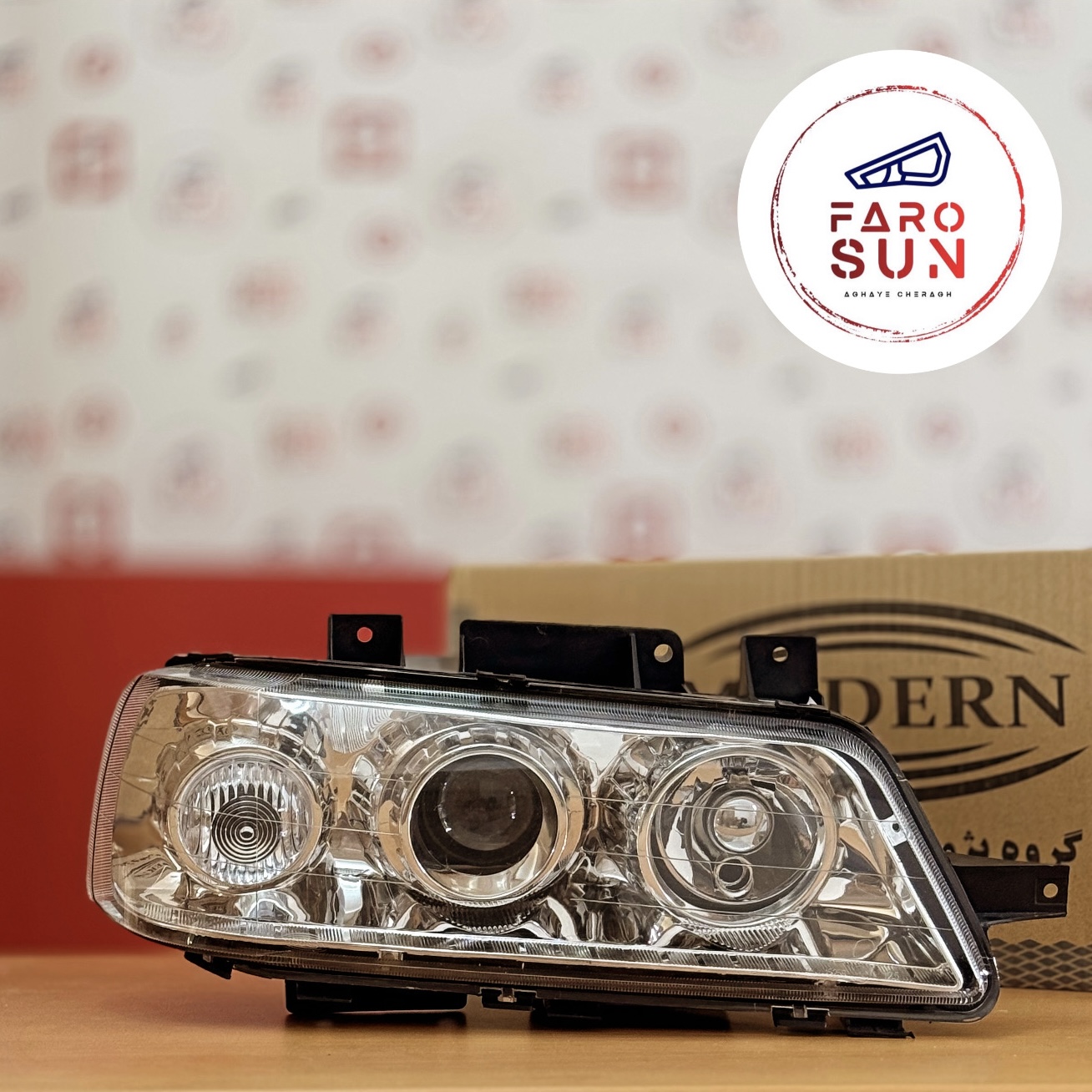 چراغ جلوی پژو 405 Slx برند مدرن صنعت (سمت راست)